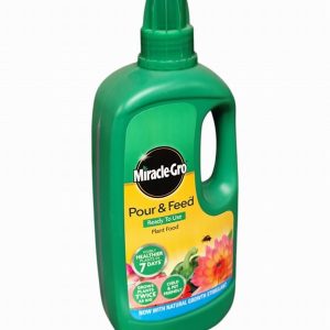 Plant & Vegetable Food MIRACLE GRO Pour & Feed 1Ltr.